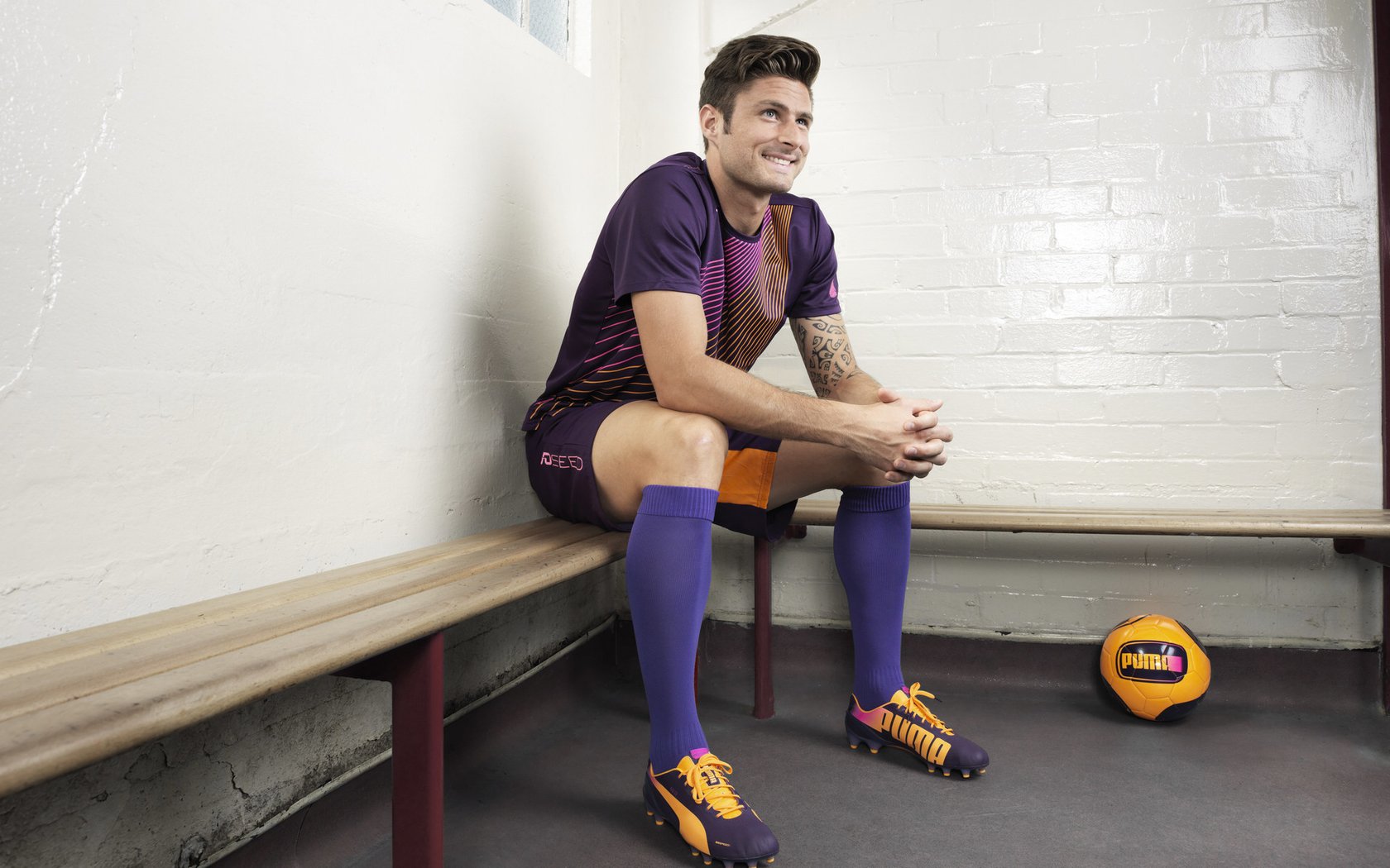 巴萨再度防线失误,3-3战平布鲁日,晋级悬念重重,巴萨联赛不败